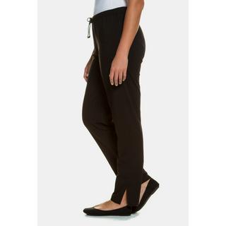 Ulla Popken  Pantalon Slim Fit à taille élastique. Bas de jambe légèrement fendu noir 