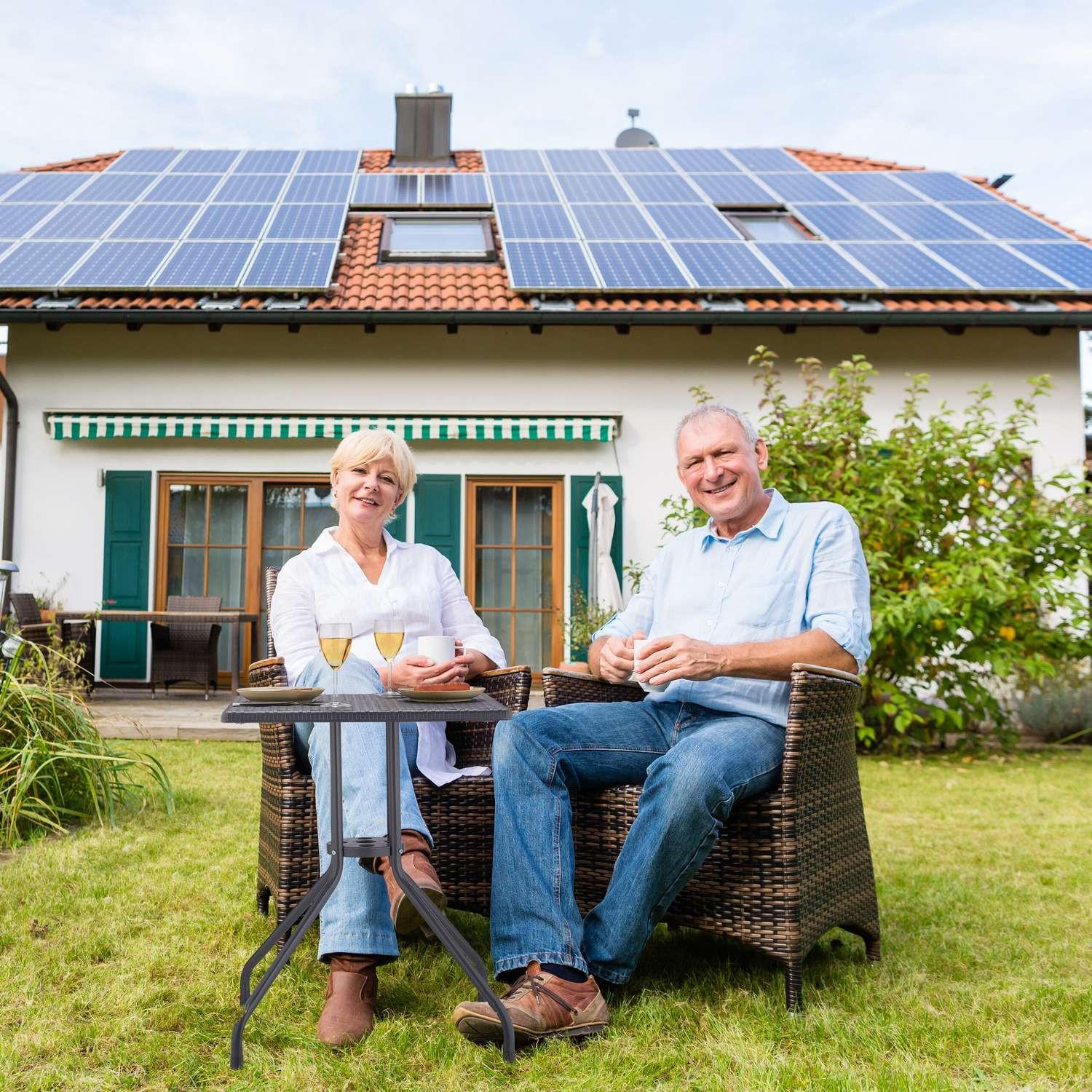 B2X Tavolo da giardino in rattan grigio  