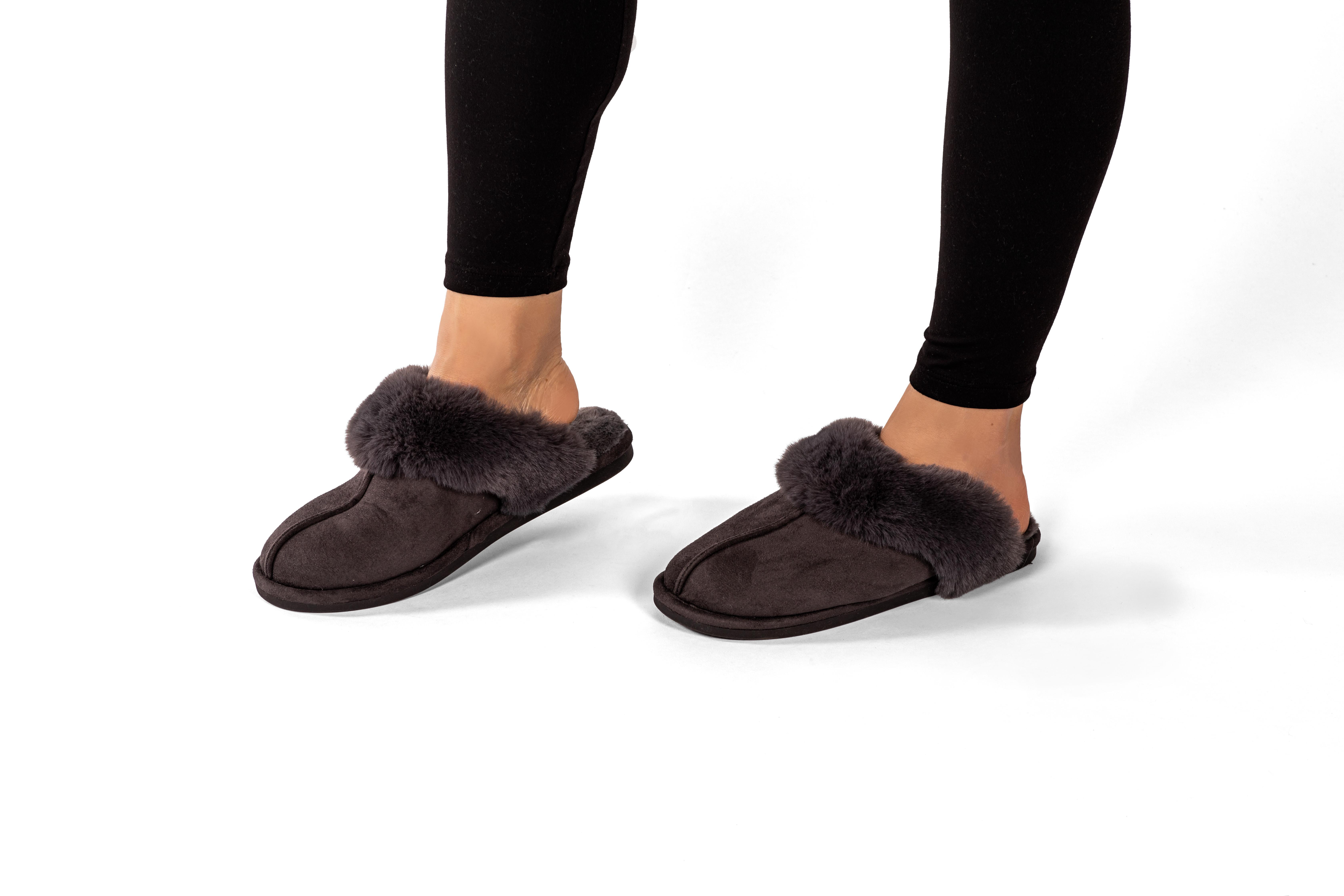 Tiseco  Wildleder Imitat Pantoffeln SNUGGS 