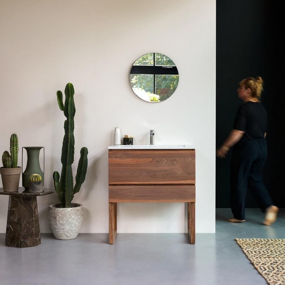 Tikamoon Meuble salle de bain en noyer massif et terrazzo premium Moon 80 cm Edgar  