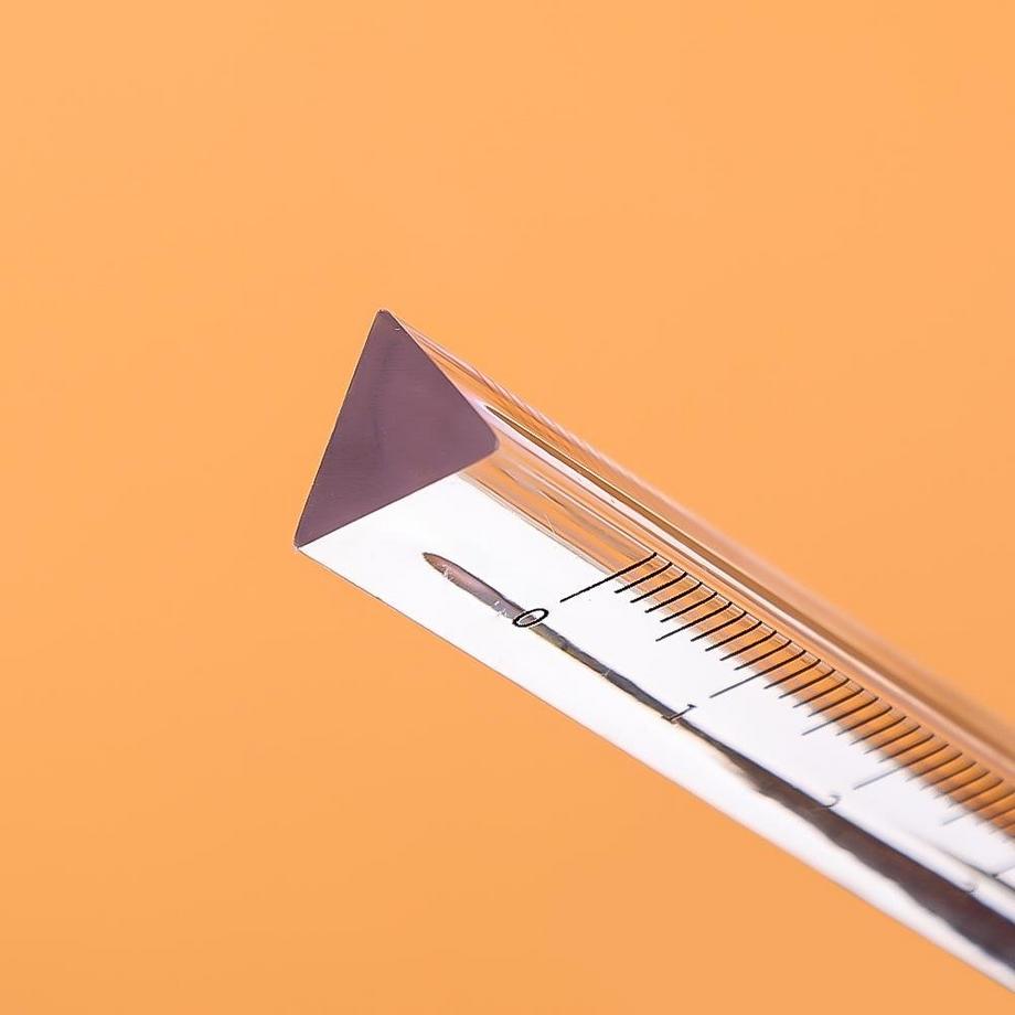 Northio  Dreidimensionales Lineal – dreieckig – 15 cm 