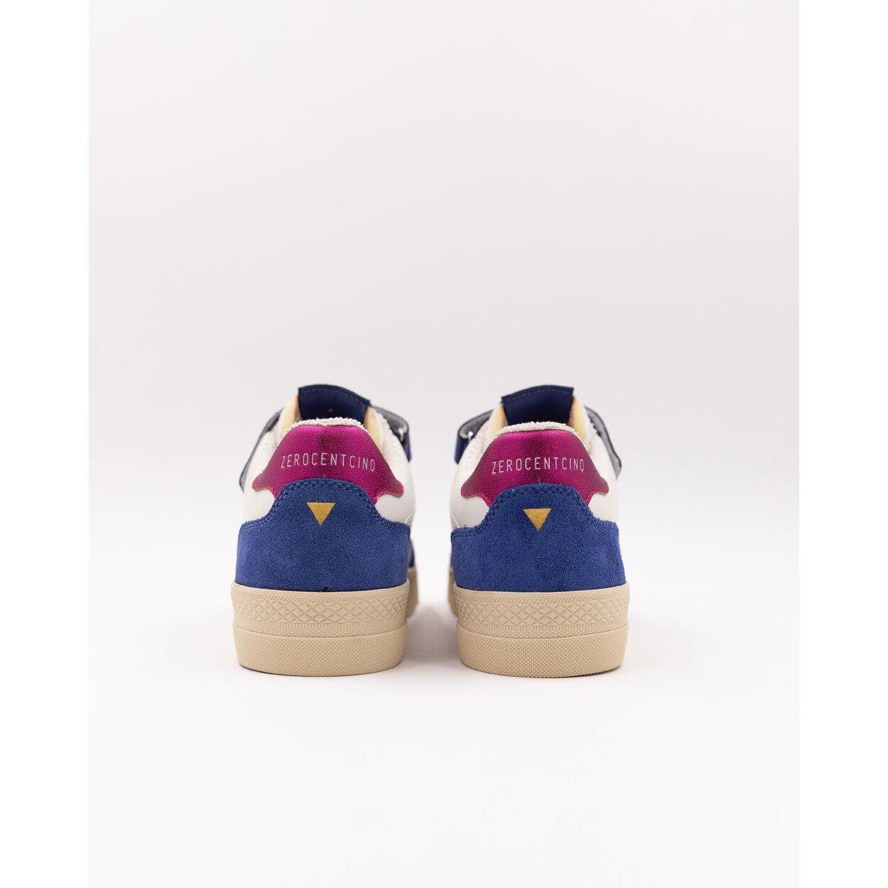 0'105  Sneakers   Hazel E 