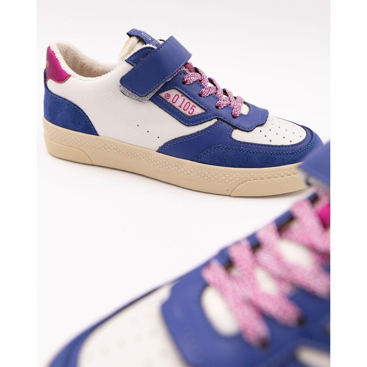 0'105  Sneakers   Hazel E 