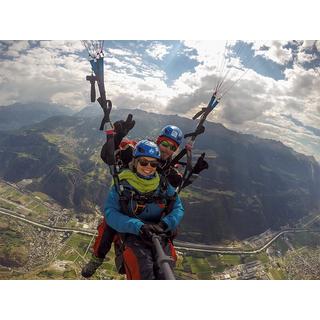 Smartbox  Vol en parapente tandem à couper le souffle pour 2 personnes à Zermatt - Coffret Cadeau 