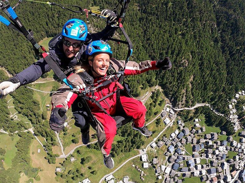 Smartbox  Vol en parapente tandem à couper le souffle pour 2 personnes à Zermatt - Coffret Cadeau 