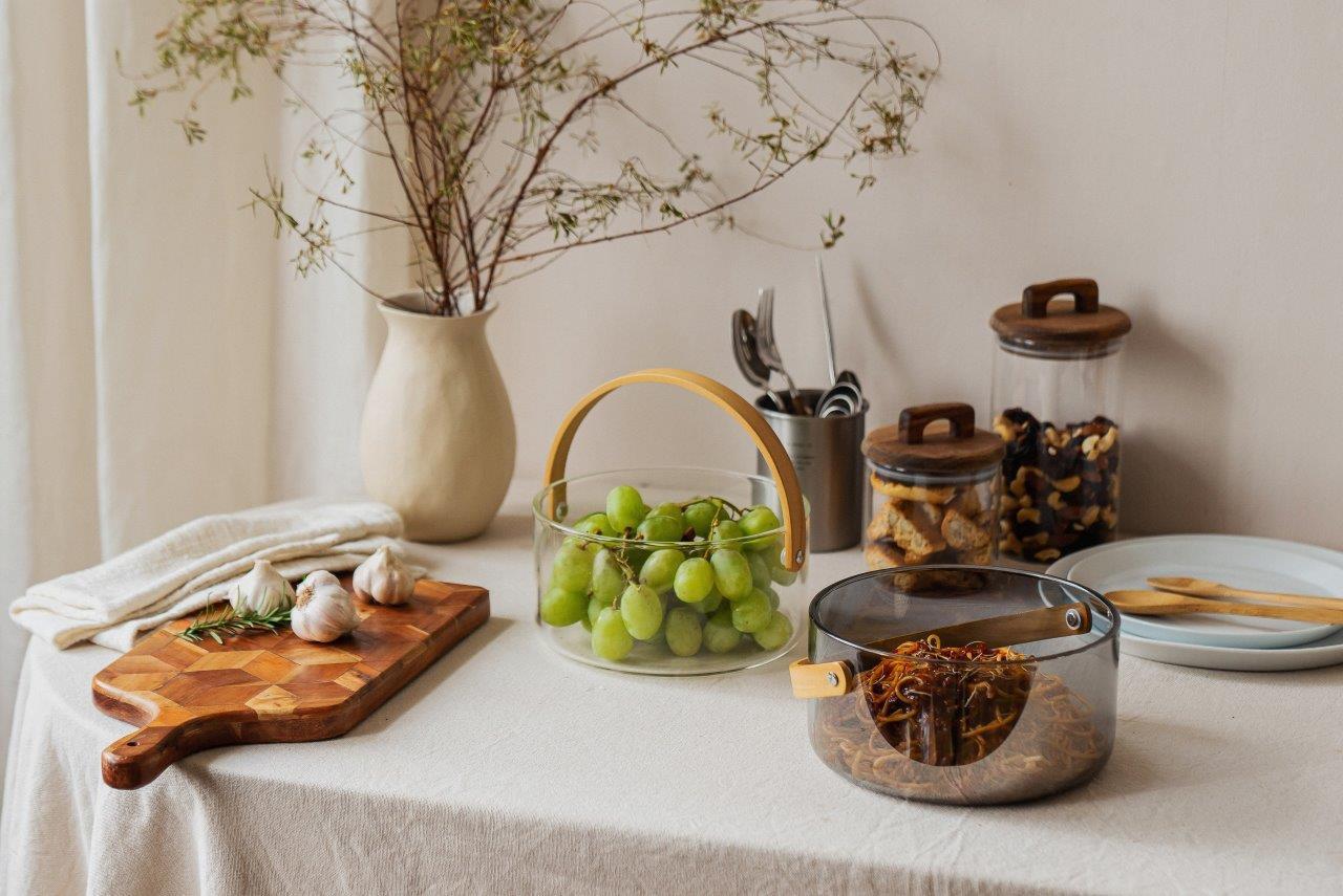 Nuts Innovations Servierschüssel mit Griff smoke  