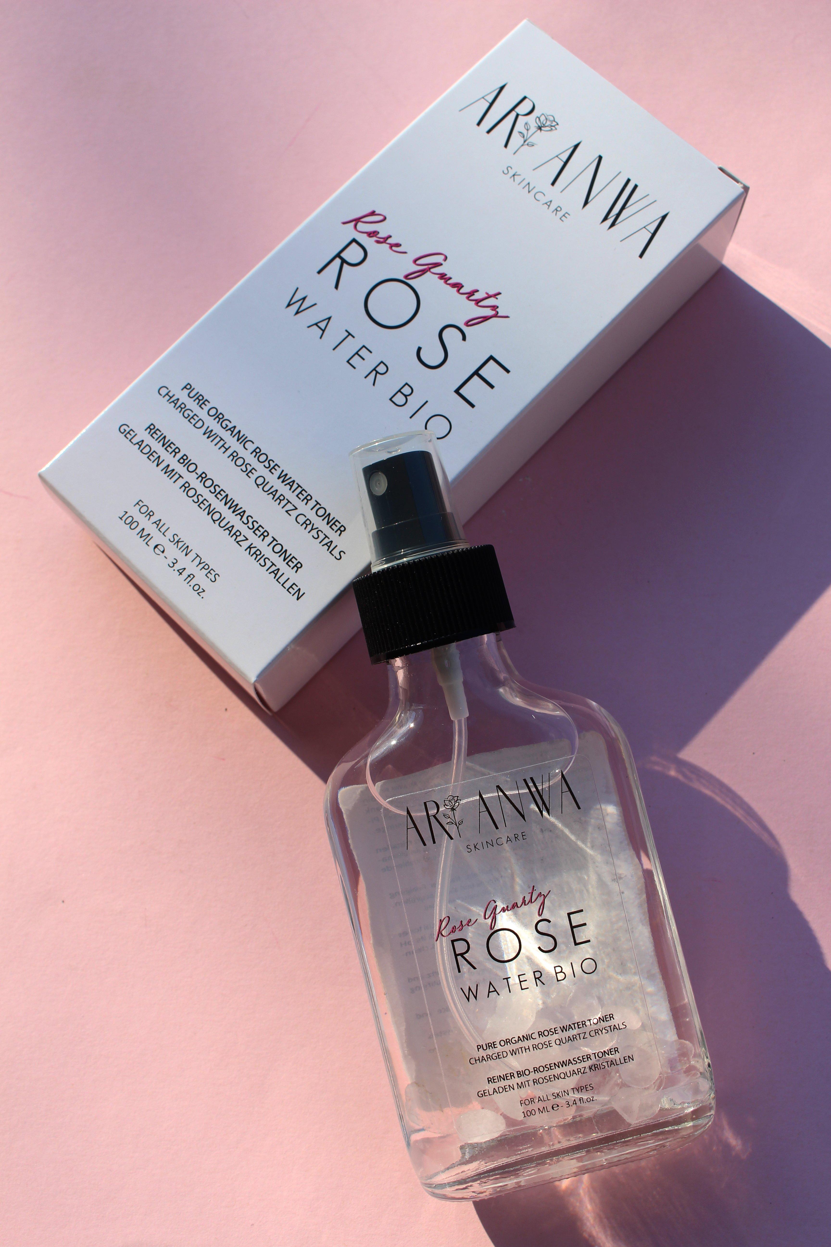 ARI ANWA Skincare  Acqua di Rose Bio con al Quarzo Rosa - Spray 