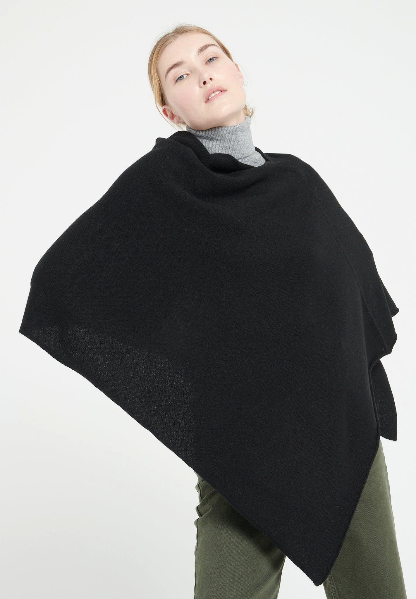 Studio Cashmere8  LILLY 9 Poncho col V - 100% cachemire 