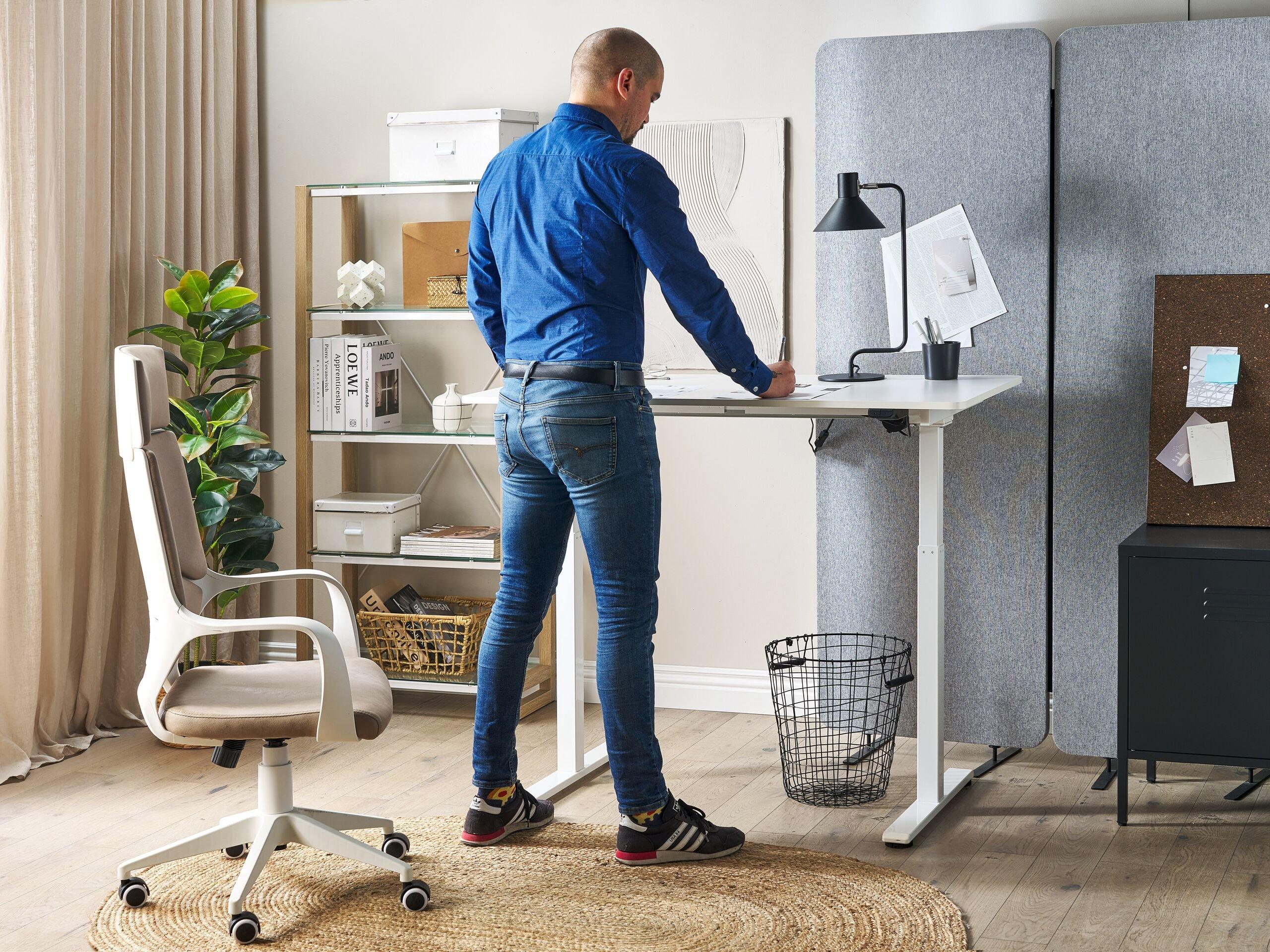 Beliani Table de bureau en Panneau de particules de bois Moderne GRIFTON  