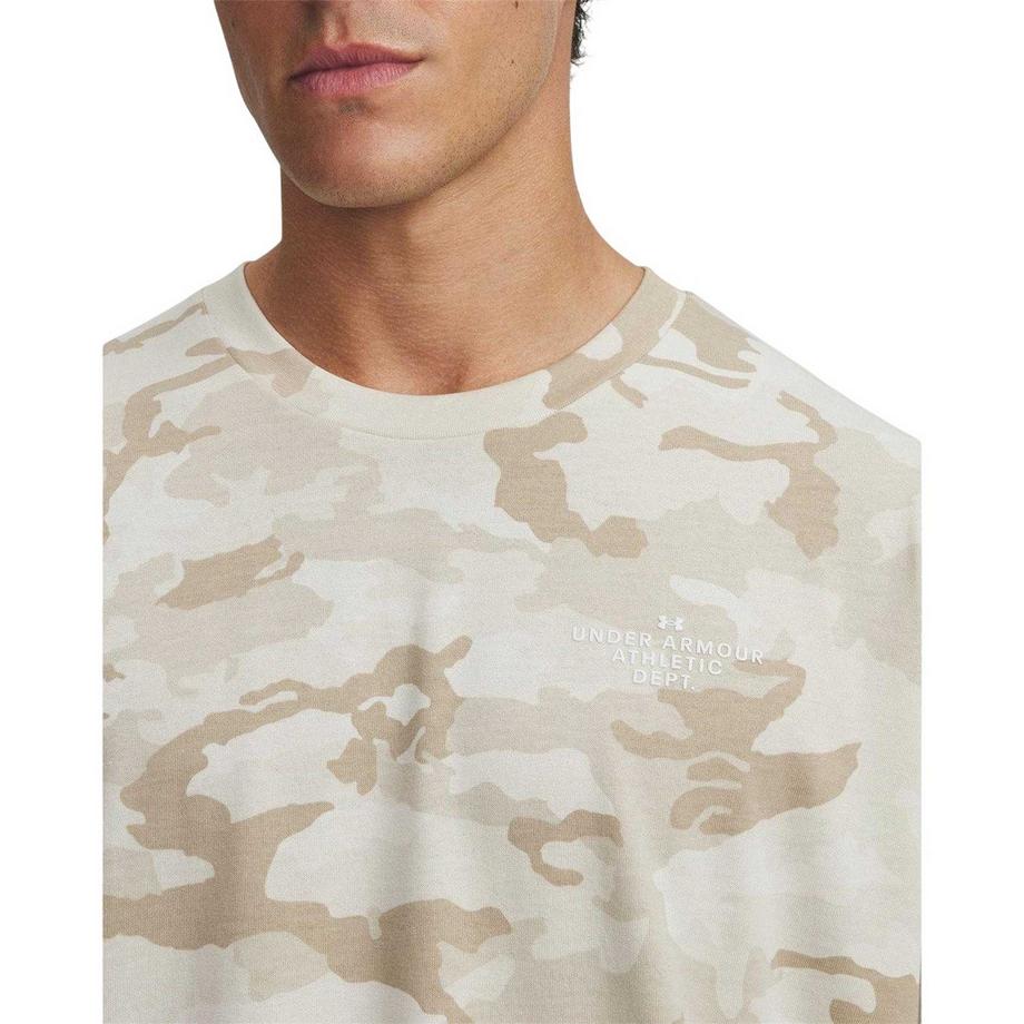 UNDER ARMOUR Schweres T-Shirt mit Camouflage-Print  