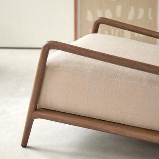 Tikamoon Sessel aus massivem Mindiholz Romane  