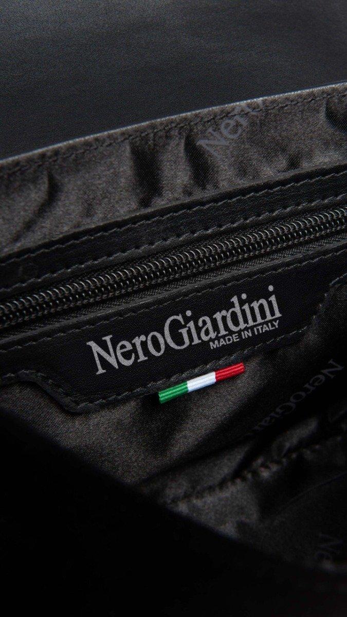 Nero Giardini  T. AMUR NERO-0 