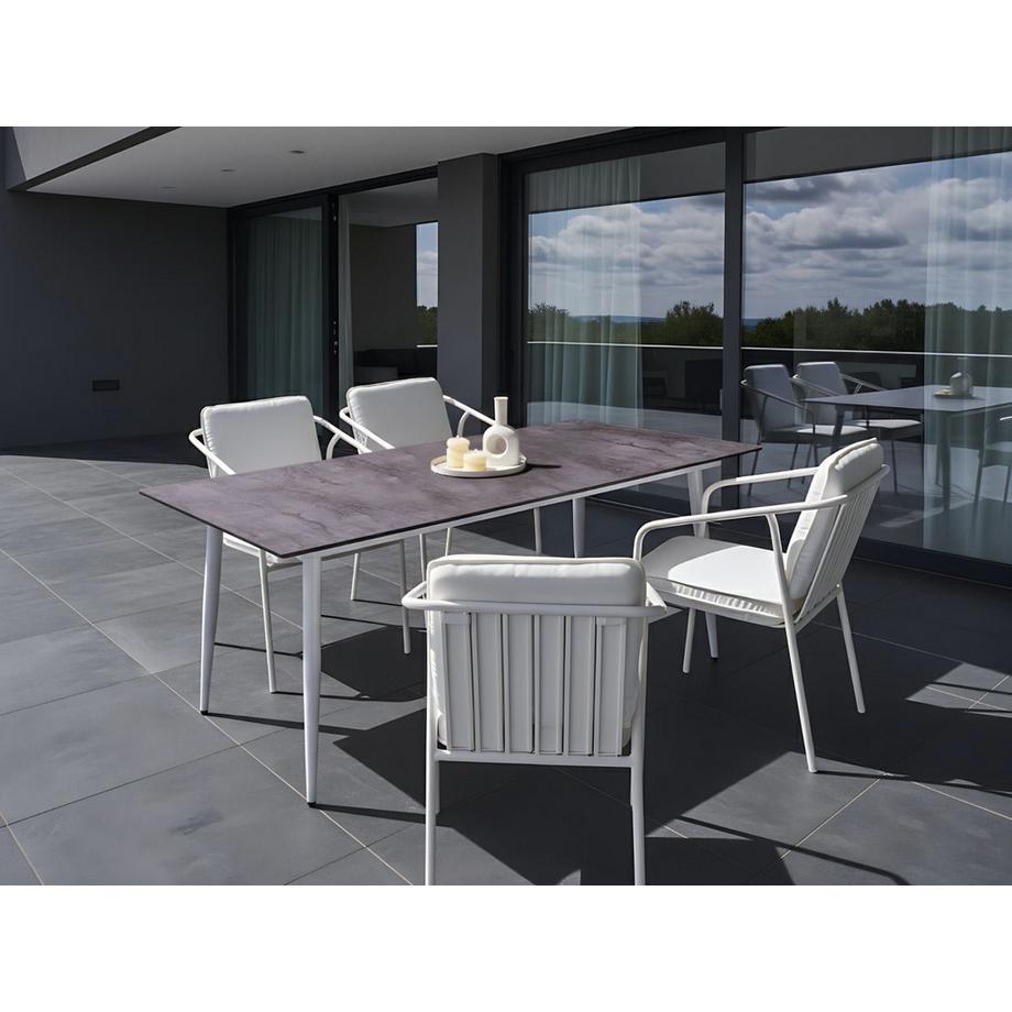 Beliani Table de salle à manger de jardin en Panneau stratifié haute pression HPL Moderne TOLENTINO  