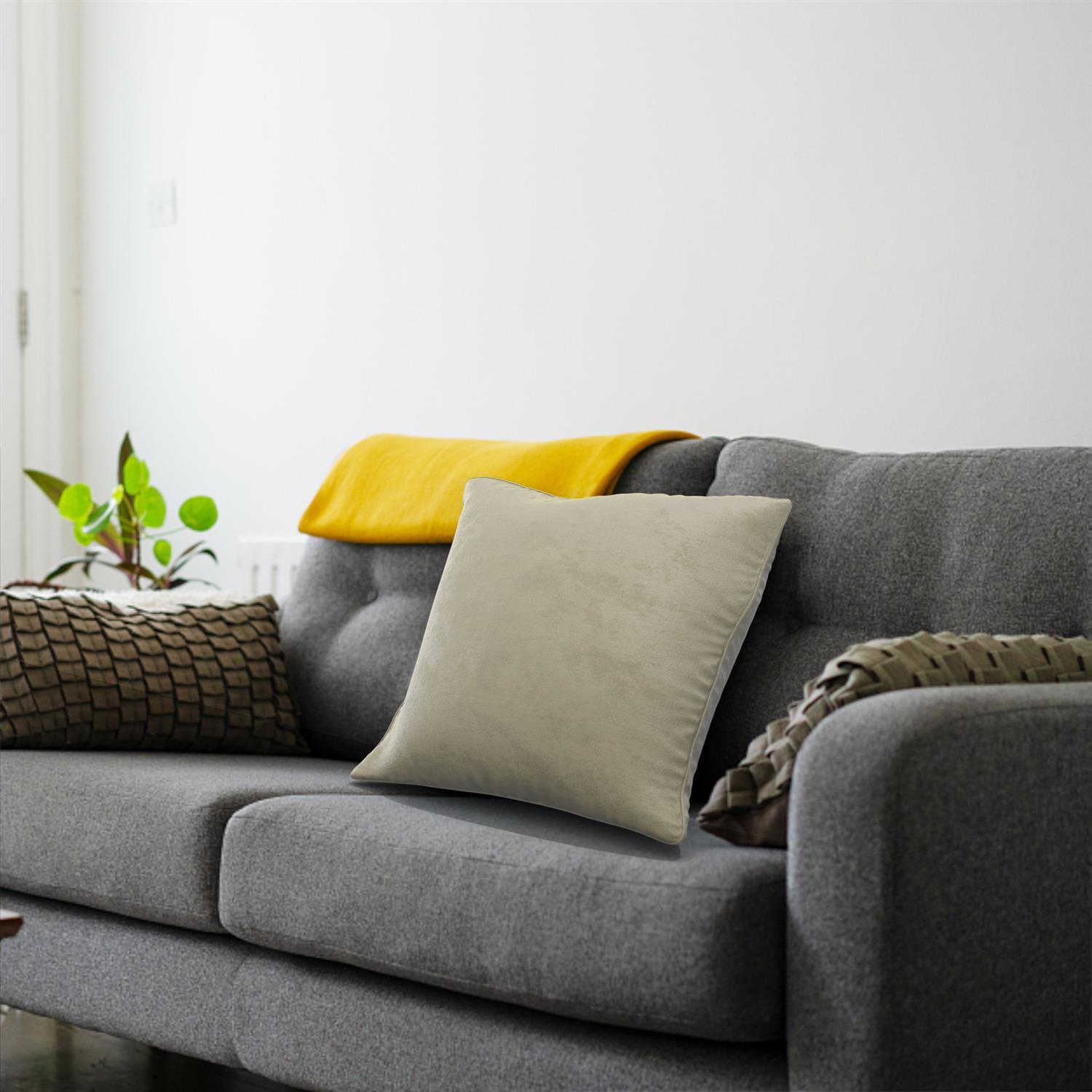 Intirilife 2x Housse de Coussin en Velours  