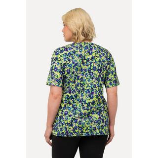 Ulla Popken  T-shirt long floral à manches courtes. Ligne A et col V 