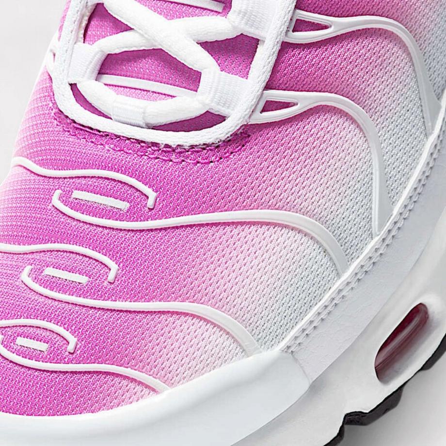 NIKE Air Max Plus Sneakers  