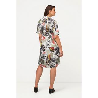 Ulla Popken  Robe chemisier, imprimé feuilles. Col chemise et manches 3/4. Ligne en A. 