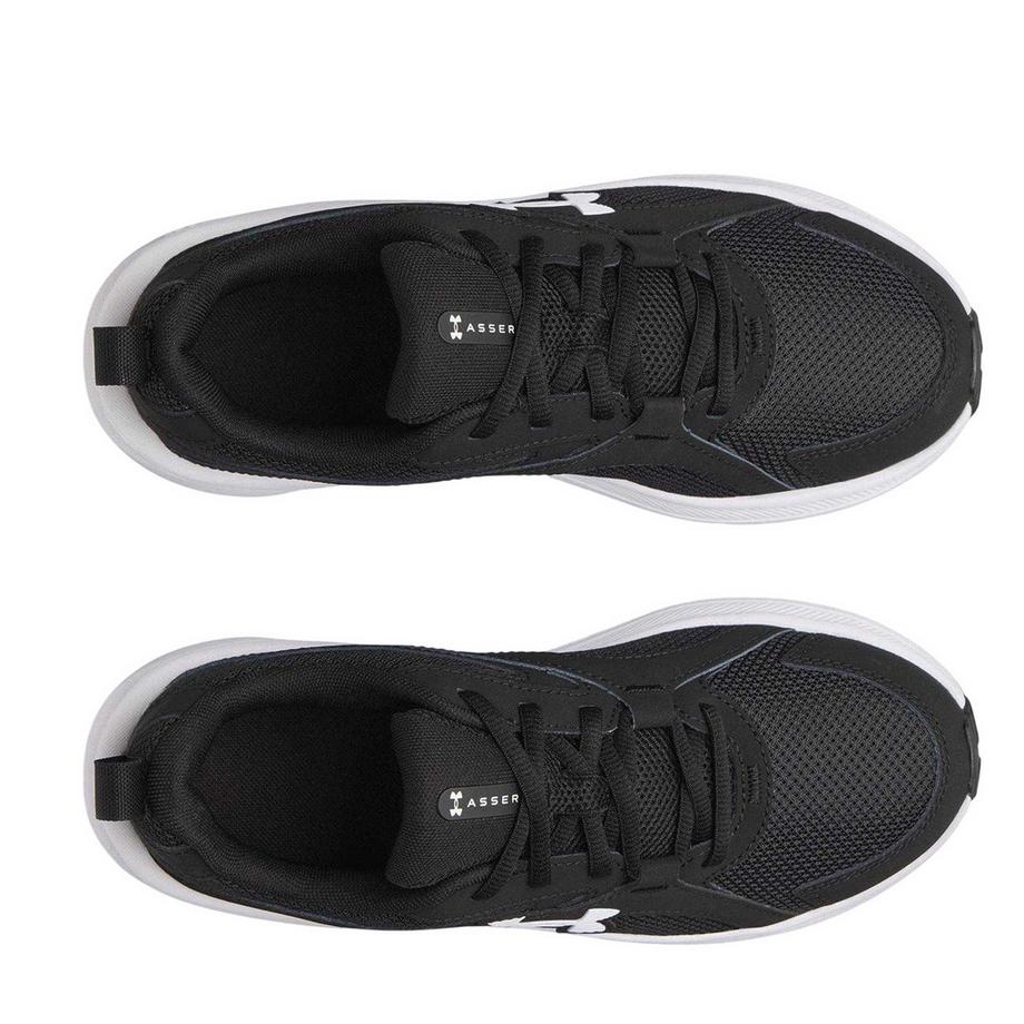 UNDER ARMOUR Assert 11 Sneaker  