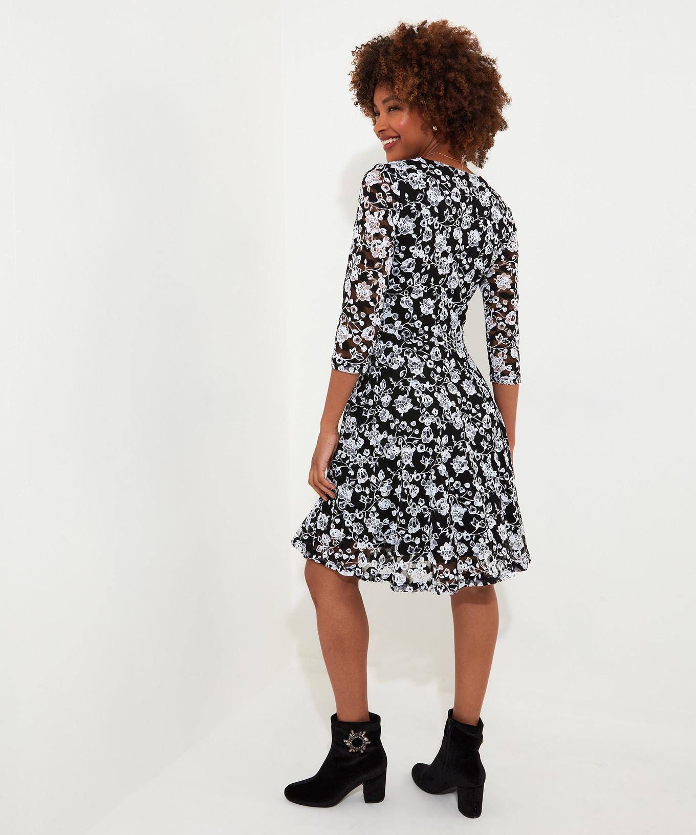 Joe Browns  PETITE Skater-Kleid mit Spitzenausschnitt und Blumenmuster 