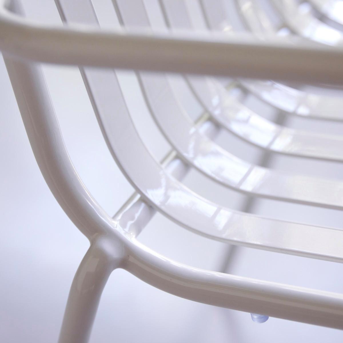 Tikamoon Lehnstuhl aus Metall white Gaby  