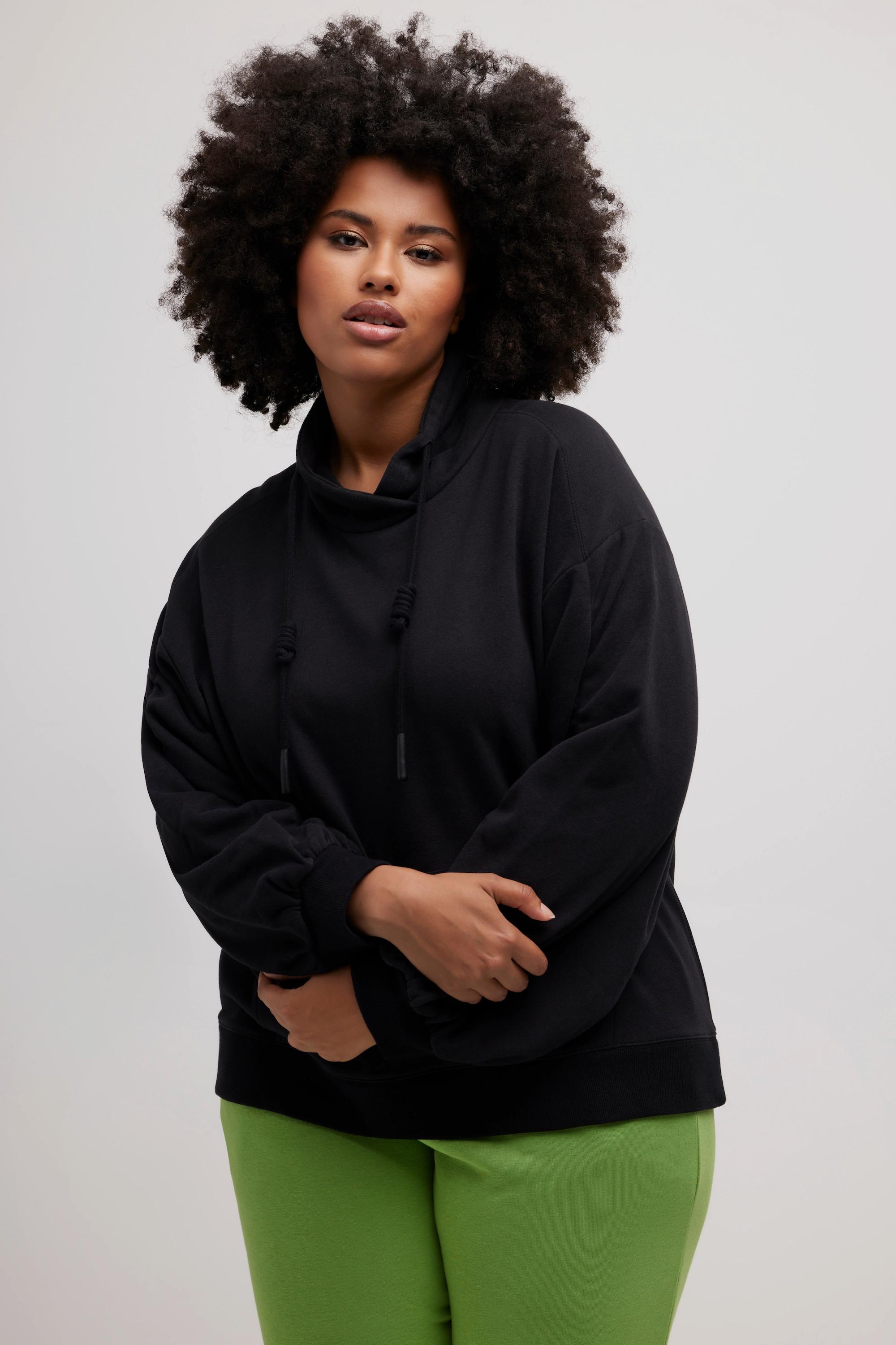 Ulla Popken  Sweat-shirt oversize à manches longues, poche kangourou et col montant 