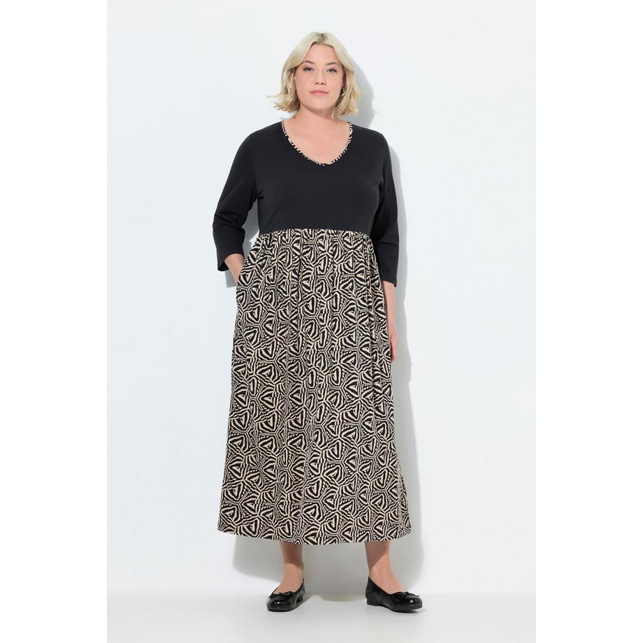 Ulla Popken Robe en jersey A-ligne Col en V Manches 3/4  