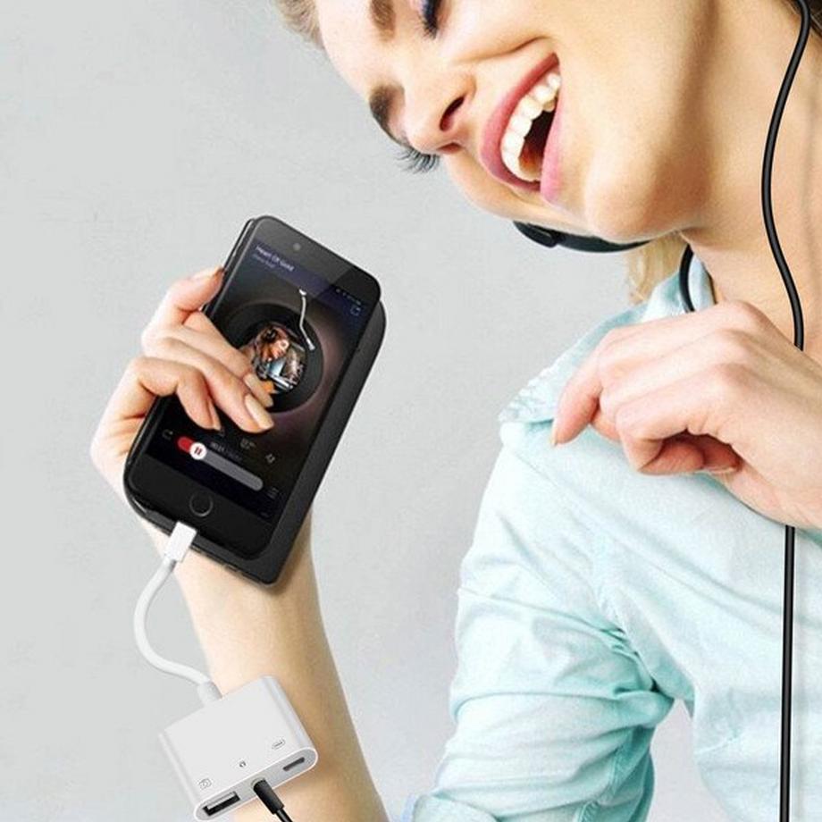 Avizar  Adaptateur iPhone vers USB / Jack 3.5mm 