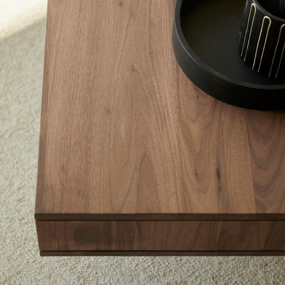 Tikamoon Table basse en noyer massif Metric  
