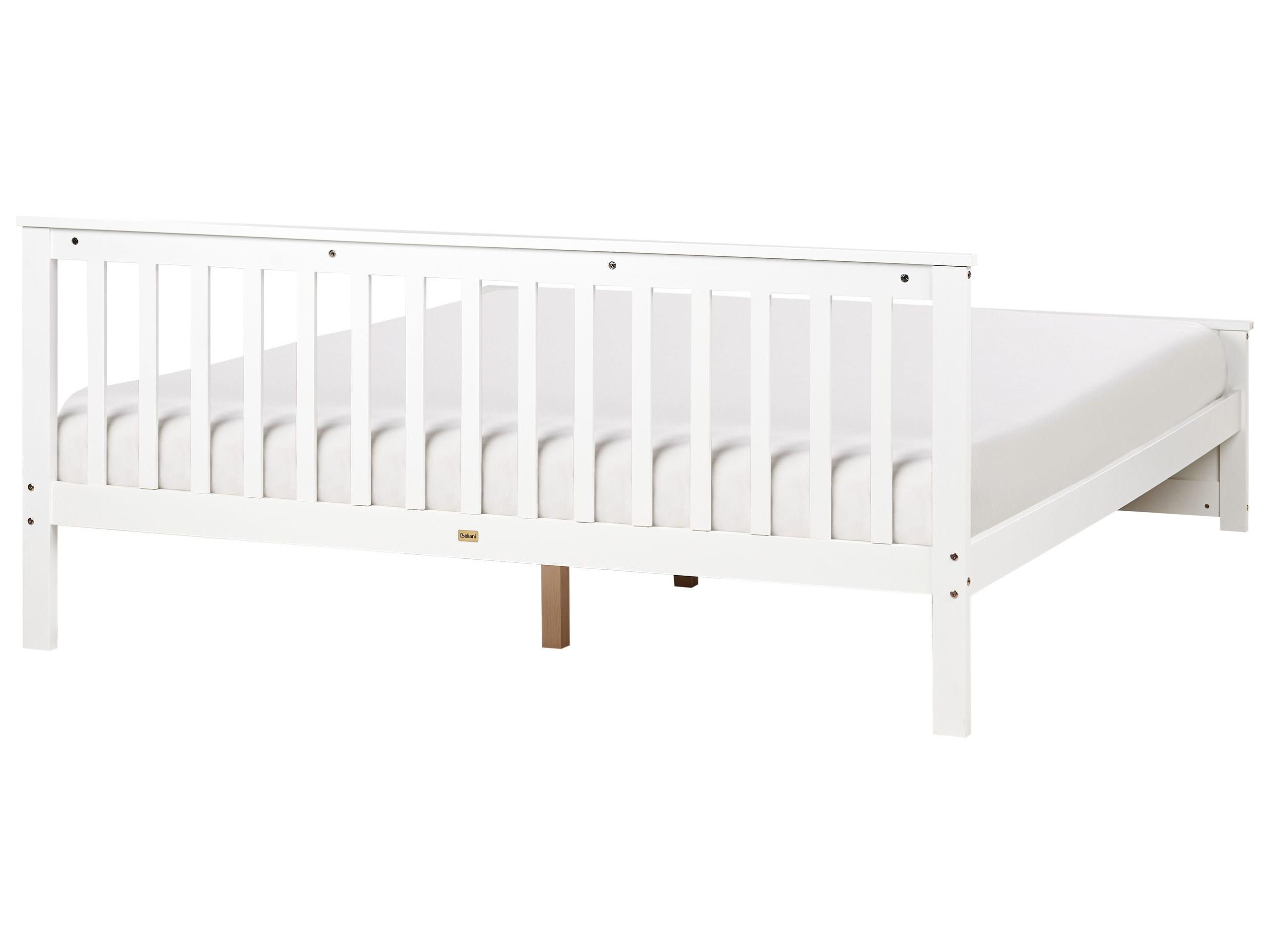 Beliani Lit avec sommier en Bois de pin Scandinave OLENDON  