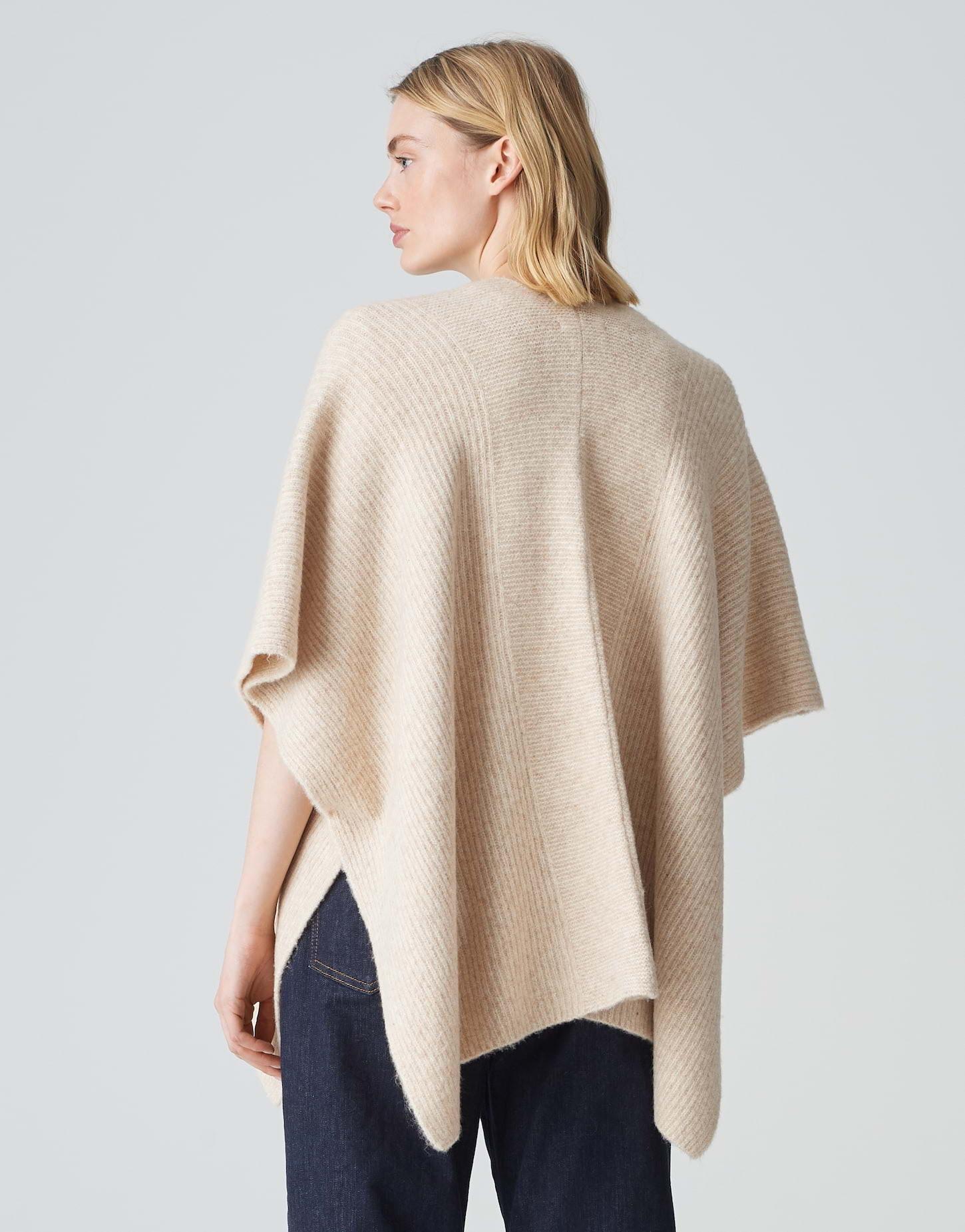 OPUS  Cape Ablanki cape oversized 