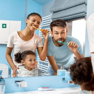 B2X Armadietto per medicinali chiudibile a chiave  