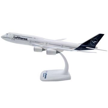 Herpa Snap-Fit Flugzeugmodell Lufthansa Boeing 747-8 (1:250)
