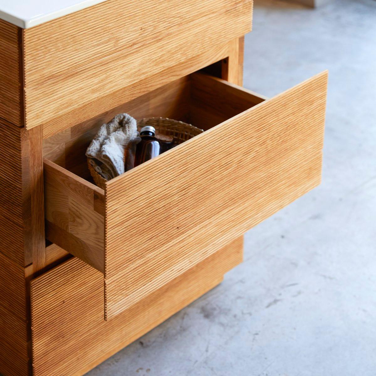 Tikamoon Meuble salle de bain en chêne massif et céramique 60 cm Karl  