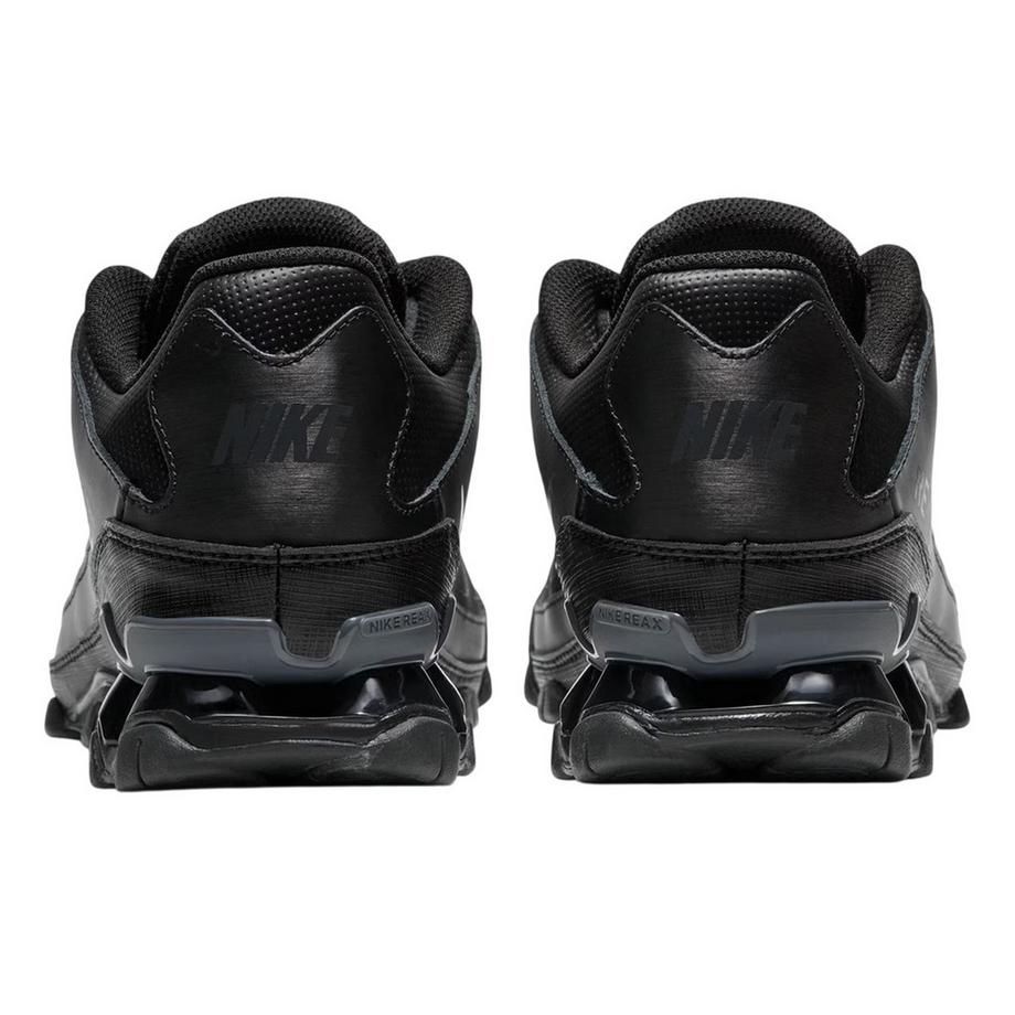 NIKE Baskets Reax à Lacets  