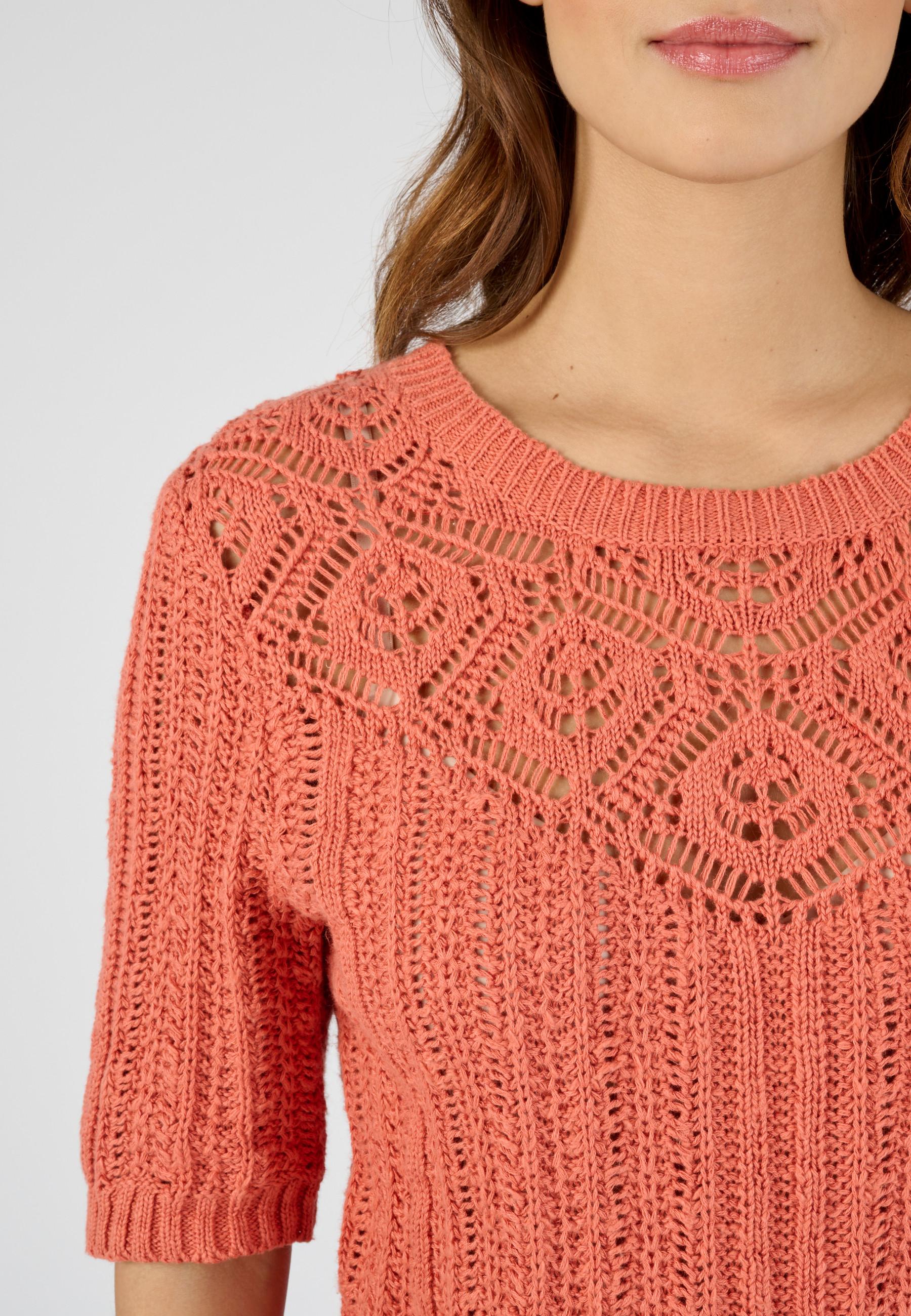 Damart  Pull effet crochet fil ruban effet crochet, plastron fantaisie féminin, col rond. 