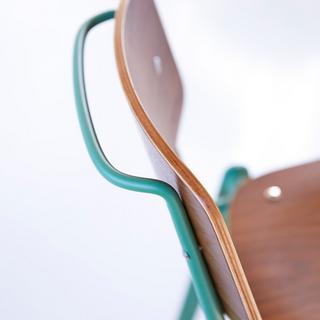 Tikamoon Chaise en noyer et métal lichen Mio  