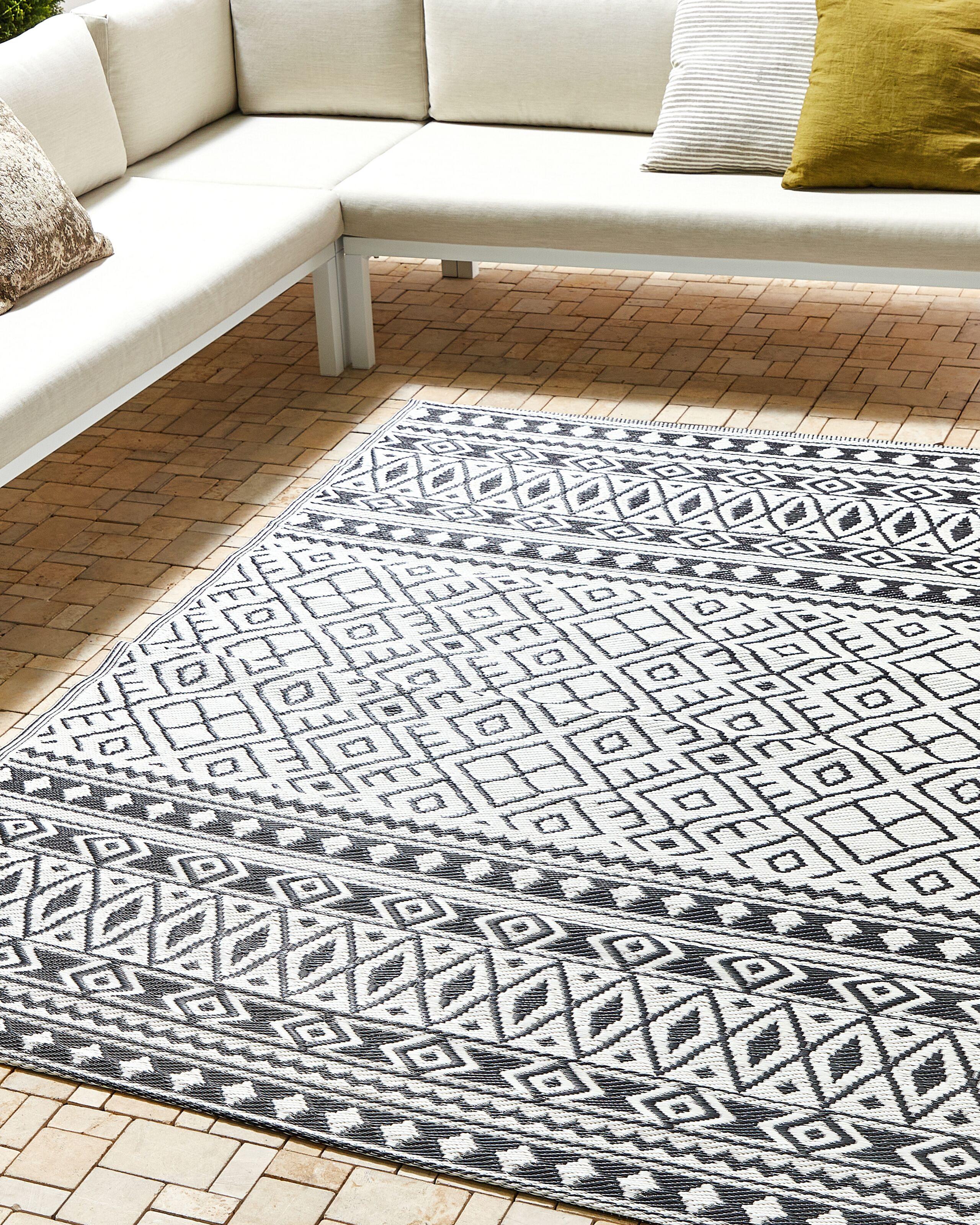 Beliani Tapis en Polypropylène Moderne NARLI  