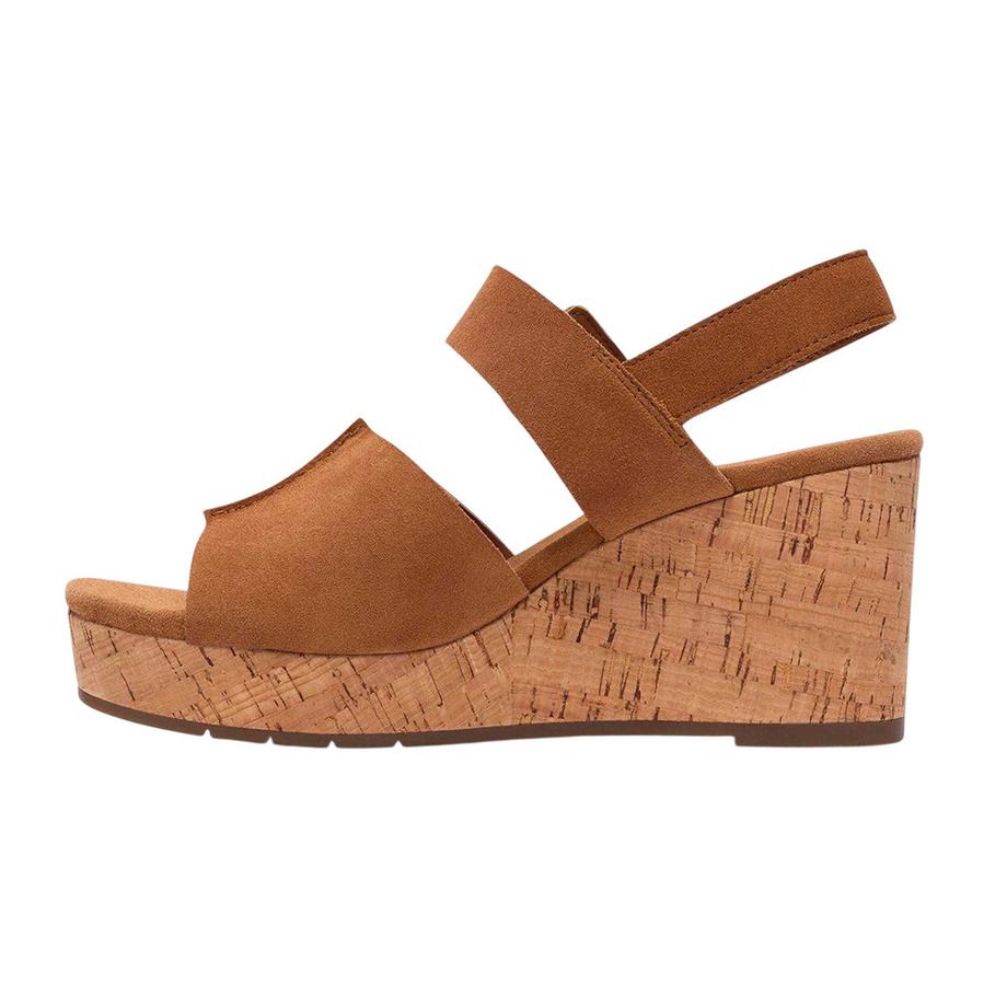 Clarks Sandalen mit Keilabsatz und breitem Riemen  