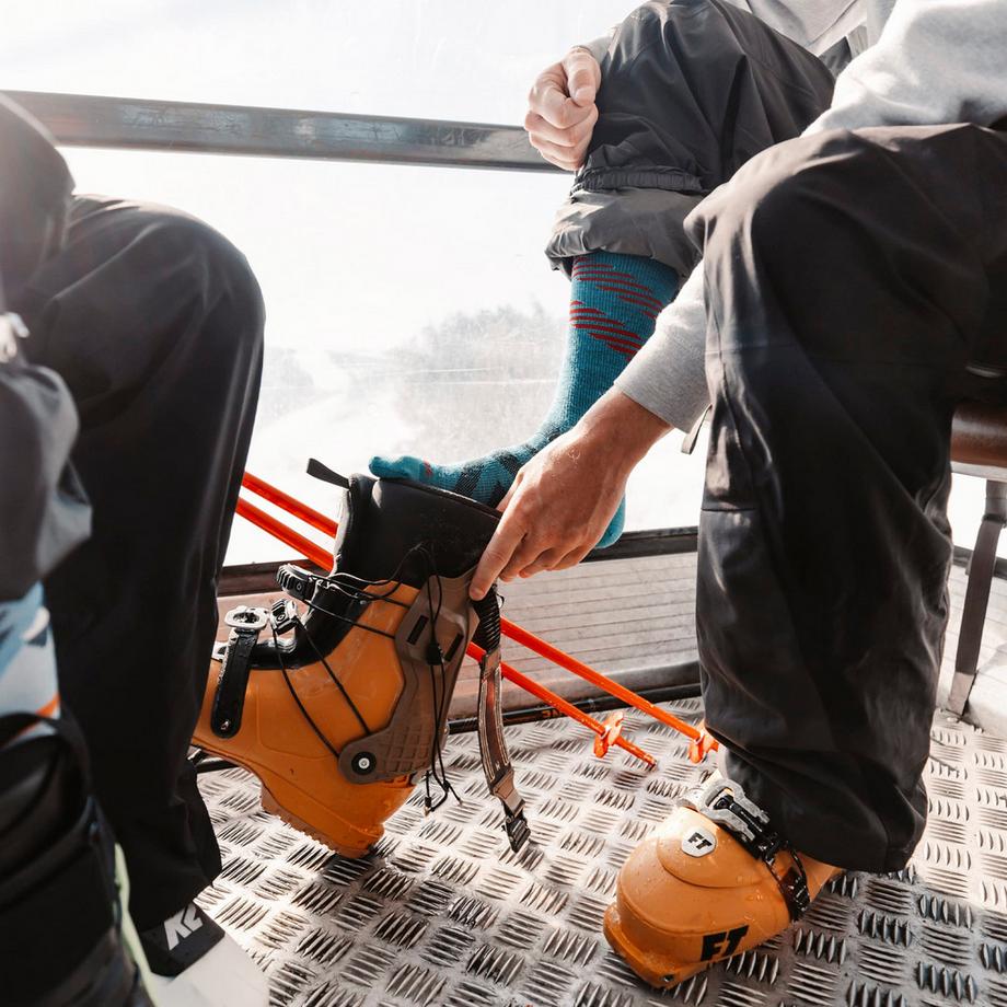 Darn Tough Vermont  Calze Uomo Ginocchio Sci Snowboard Ultra Leggere in Lana Merino 