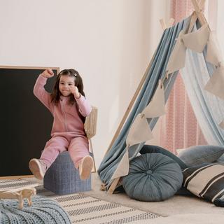 B2X Grauer Hocker mit Stauraum  