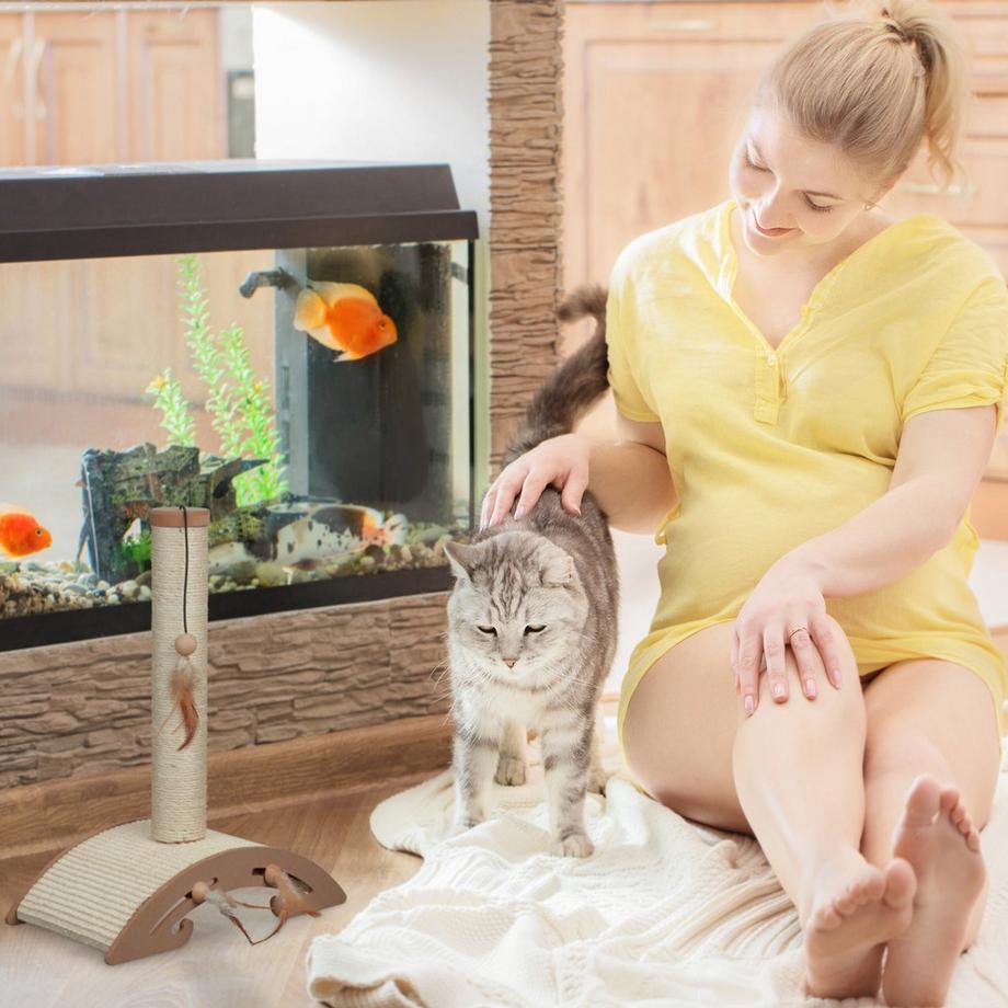 B2X  Kratzmöbel mit Kratzbrett und Spielzeug 