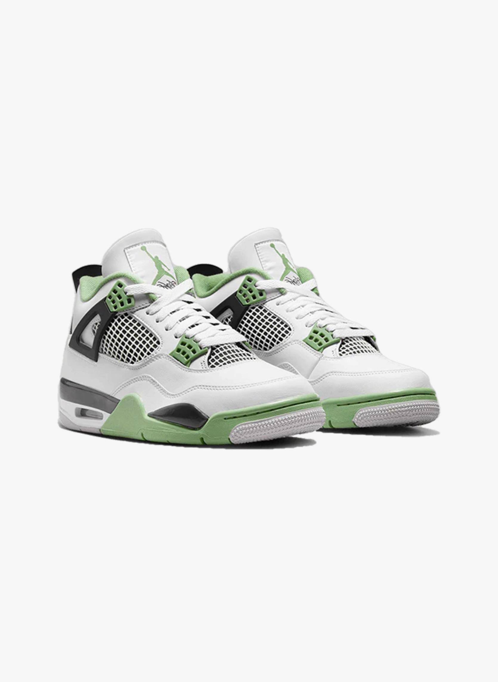 NIKE  Air Jordan 4 Seafoam 