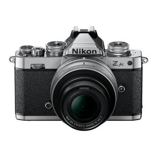 Nikon  Z FC + Z DX 16â€“50 mm f/3,5â€“6,3 Vintage Silber spiegellose Kamera 