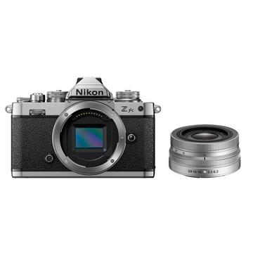 Z FC + Z DX 16â€“50 mm f/3,5â€“6,3 Vintage Silber spiegellose Kamera