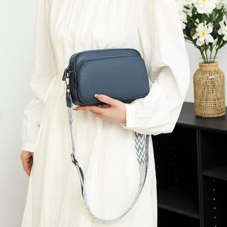 Only-bags.store Crossbody Bag mit gemustertem Riemen  