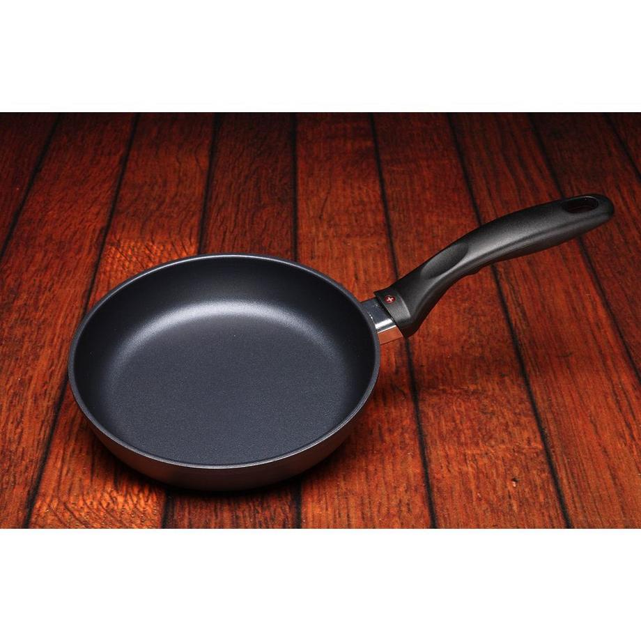 Swiss Diamond XDClassic (18cm, Bratpfanne, Aluminiumguss)  