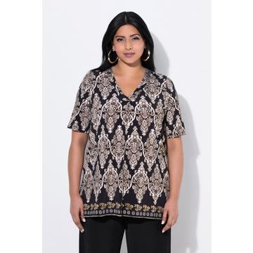 Maglia classica di tessuto fluente con piega decorativa, scollo a V e mezze maniche