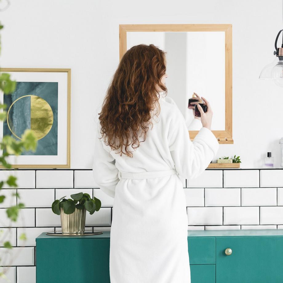 B2X Specchio da parete in bambù con mensola  