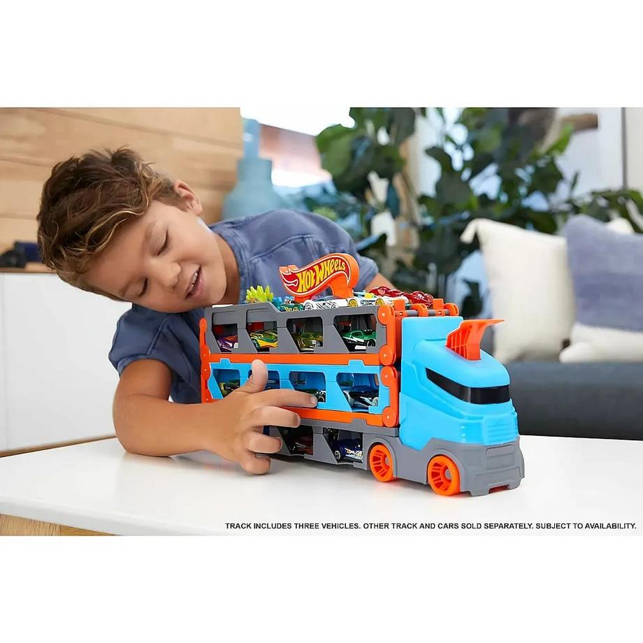 Hot Wheels  Bisarca e pista da corsa, incl. 3 macchinine 