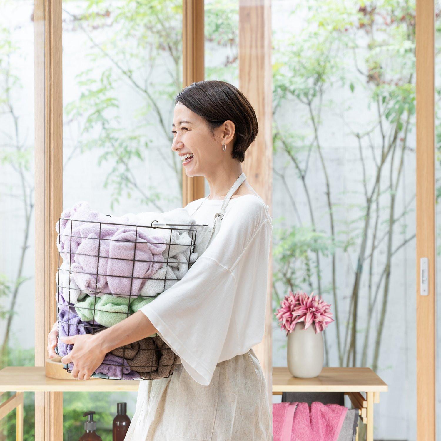 B2X Mensola portabiancheria per il bagno  